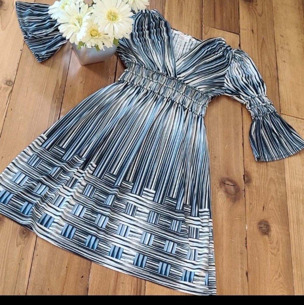 Max Studio Wide Cuff Midi Vertical Blues Dress